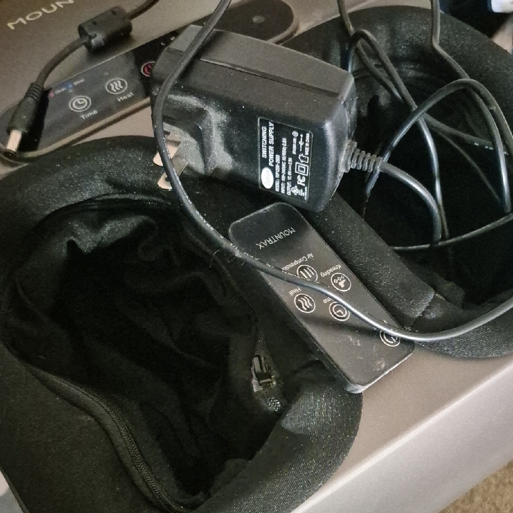 Mountrax Foot Massager in Gray and Black - Picture 3 of 5